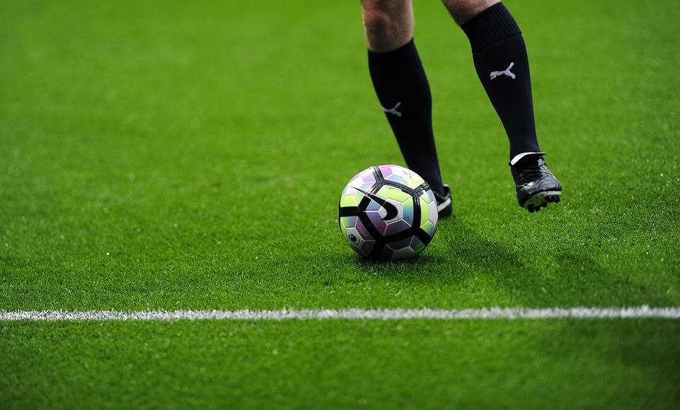 لاعب مصري يصطدم بإسرائيلي في بلجيكا!