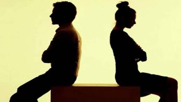 زوج يكتشف أن زوجته رجلًا بعد 20 سنة زواج