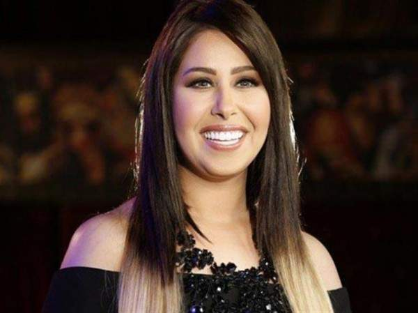 ​احتراق شعر نجمة اراب ايدول!!