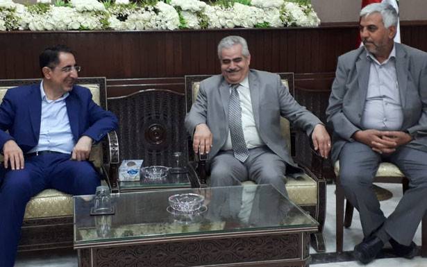 الحاج حسن التقى وزيري الصناعة والنقل السوريين :
طبيعي أن يُشارك لبنان في النشاطات والإعمار