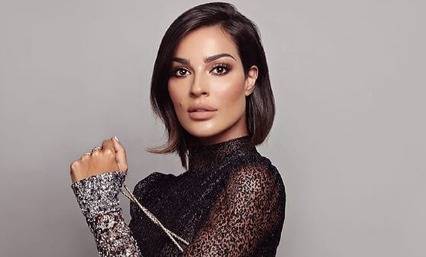 بالصورة نادين نسيب نجيم تستشير جمهورها.. ماذا سألت؟!