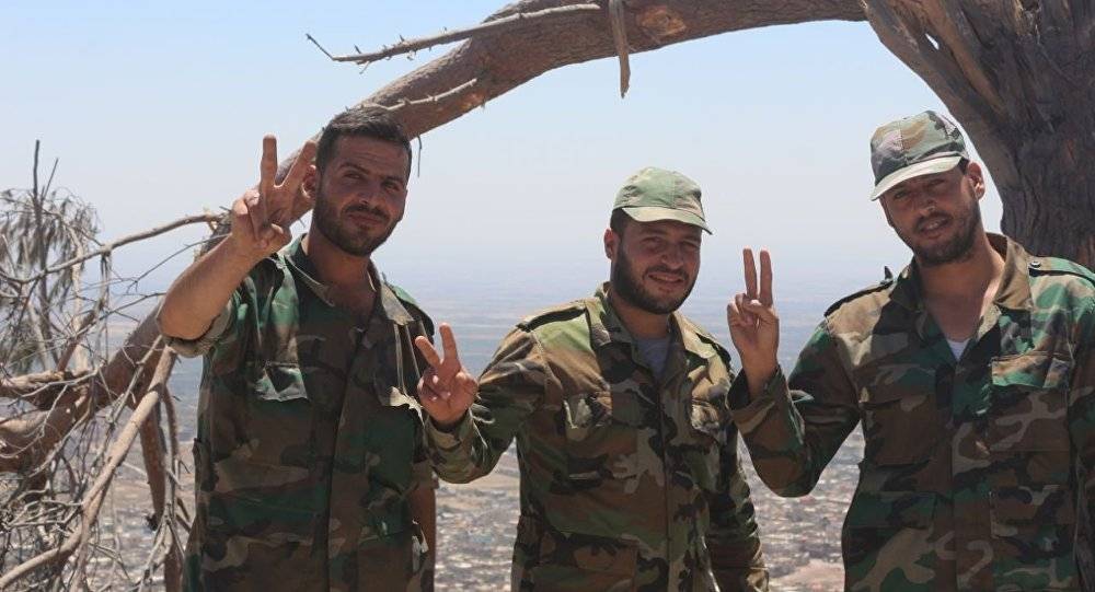 مسلحو نوى بريف درعا يسلمون أسلحتهم الثقيلة ويؤازرون الجيش السوري في مواجهة "داعش" (فيديو + صور)