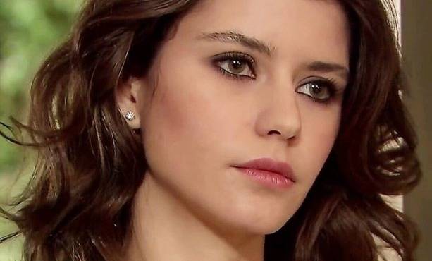بيرين سات: ولدت مسلمة ولكن..
