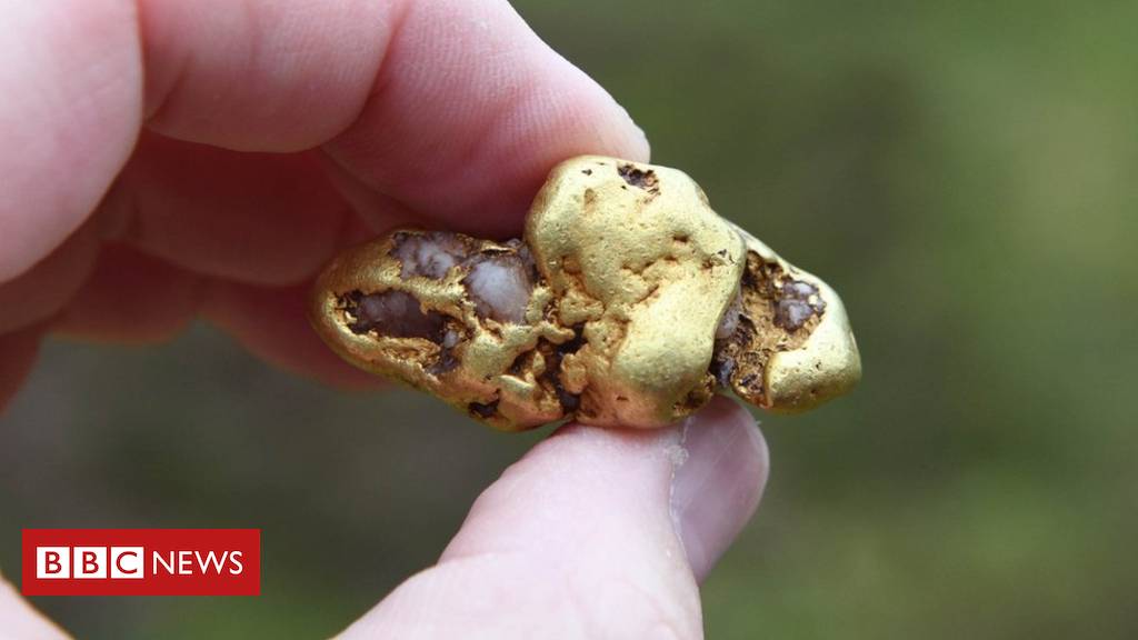 Giant gold nugget found in Scottish river