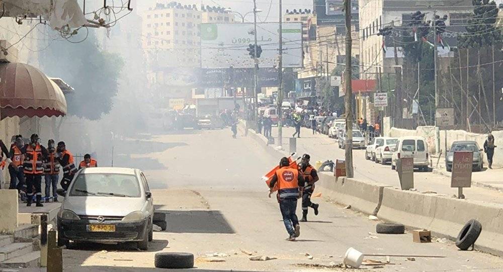 فلسطيني يقتل ويصيب 3 إسرائيليين ويلقى حتفه