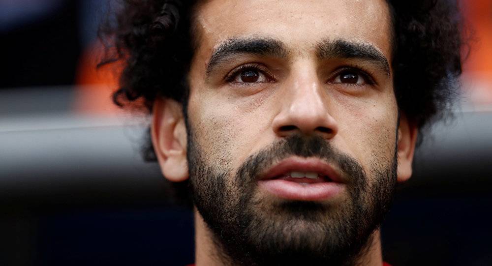 لقاء بين مصارع عالمي ومحمد صلاح في أمريكا (صور)