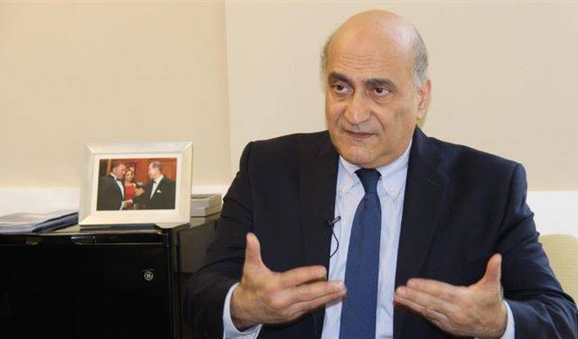 وليد فارس يدعو لحماية دروز سوريا