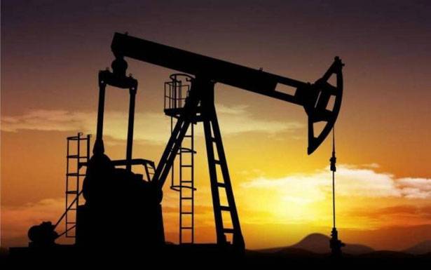 أسواق النفط تتراجع بعد تحقيق مكاسب لـ 3 أيام