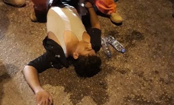 سيارة صدمت دراجة نارية في الميناء.. واصابة شخصين