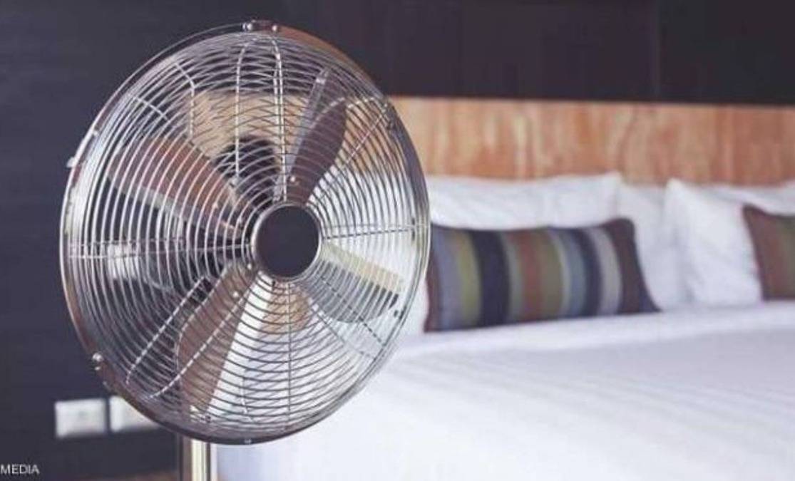 لهذا السبب.. لا تناموا أمام المروحة