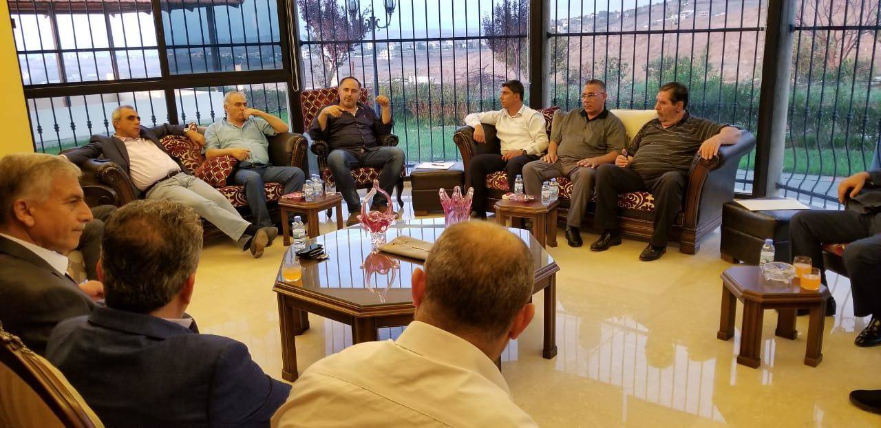 اجتماع في منزل درغام بحث قضية عودة النازحين السوريين