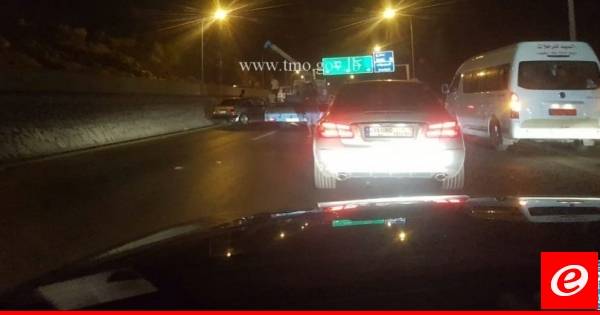 حركة المرور كثيفة على أوتوستراد الدامور- المسلك الغربي بسبب حادث مروري