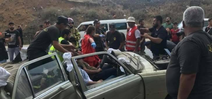 الصليب الأحمر ينفذ مناورة تدريبية على التعامل مع حادث سير كبير على اوتوستراد حلبا القبيات