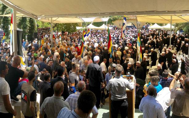 احتفالات تأبينية في خلدة ــ الجاهلية ودار الطائفة بشهداء مجزرة السويداء
ارسلان: الدروز دورهم ان يكونوا في صدارة محور المقاومة