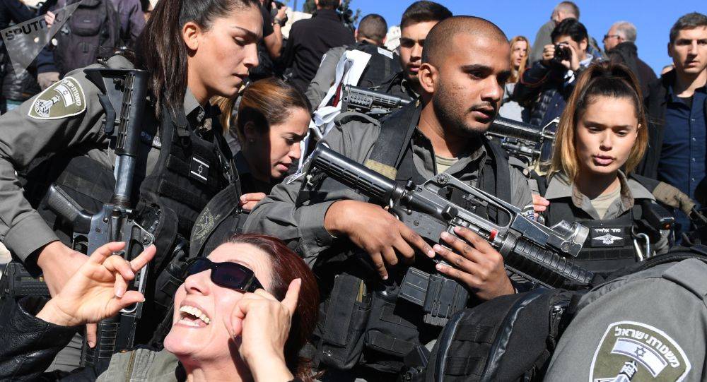 تزامنا مع عرض ترامب... الجيش الإيراني يعلن جاهزيته للقتال