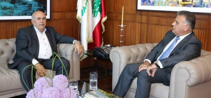 اللواء ابراهيم عرض للأوضاع العامة مع النائب حسين وبحث في ملف النازحين مع خوري