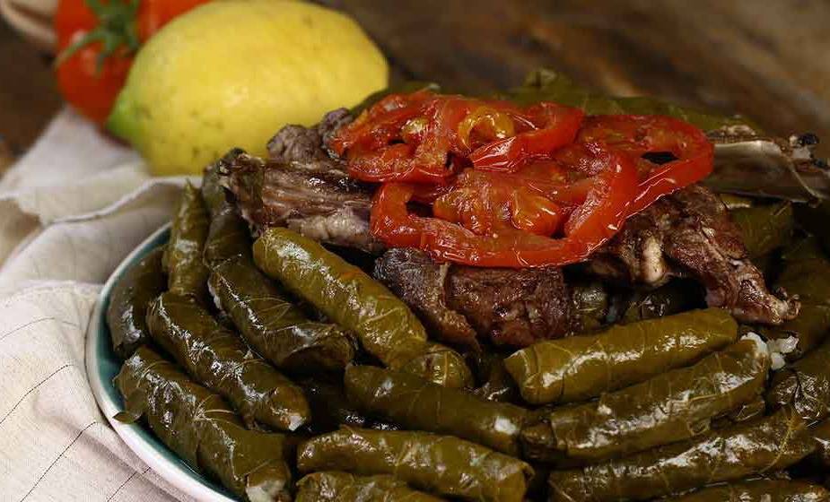 اسمه في اليونان 