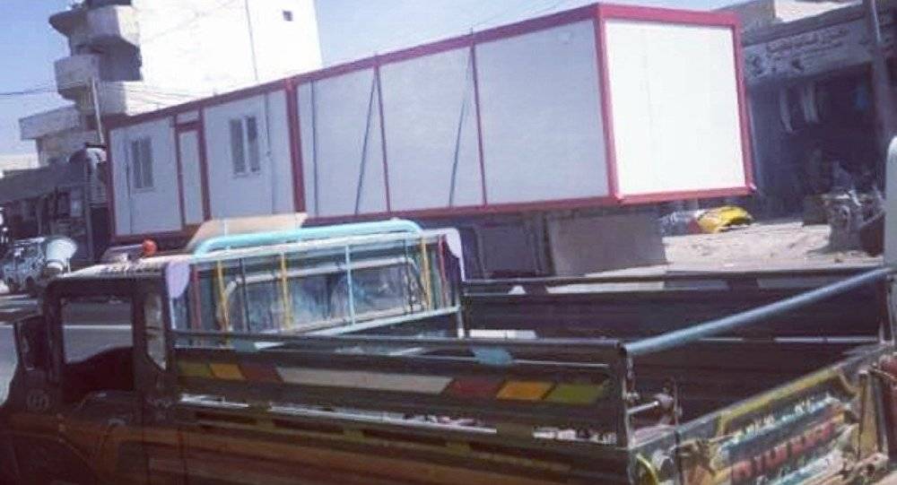 شاحنات تركية تنقل إلى إدلب عشرات "الكرفانات" وشحنات كلور