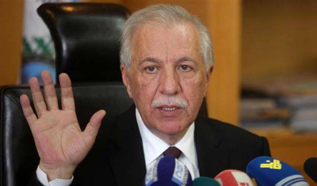 زعيتر: من يفتري علي بيني وبينه القضاء