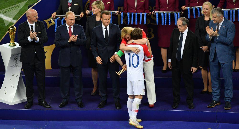 وكيل مودريتش يرغب رحيل اللاعب مجانا عن الملكي