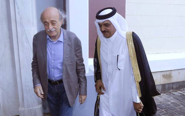 «علق على تكديس القمامة امام منزل الراحل الولي»