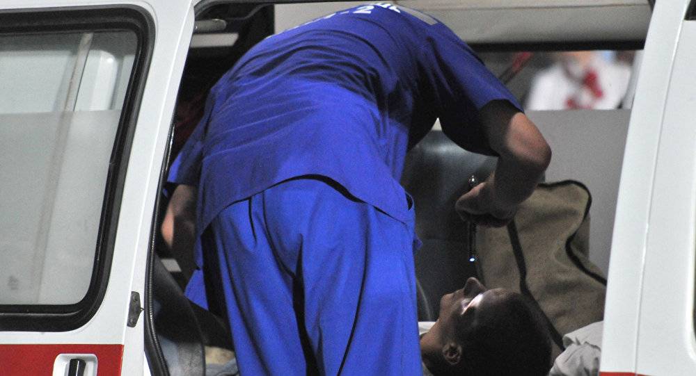 مقتل 6 أشخاص وإصابة 27 آخرين في انقلاب حافلة غربي مصر