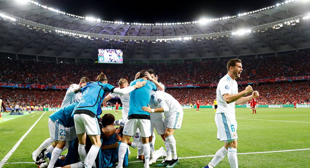 نجم ريال مدريد يحصد جائزة لاعب العام