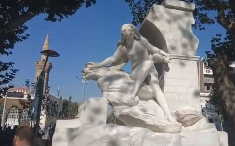 الجزائر..عرض تمثال مثير للجدل بعد ترميمه (فيديو)