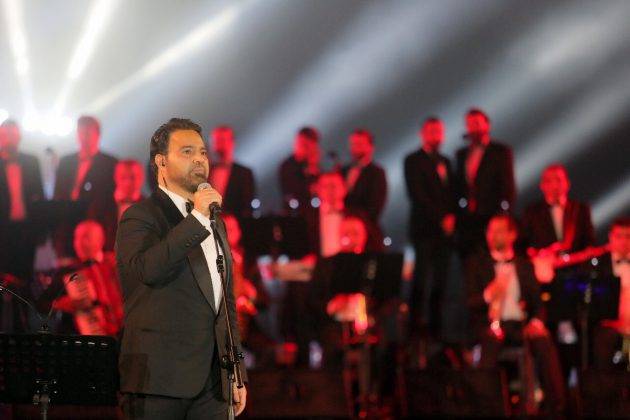 بالفيديو والصور.. عاصي الحلاني فارس يشعل أدراج قلعة الشقيف