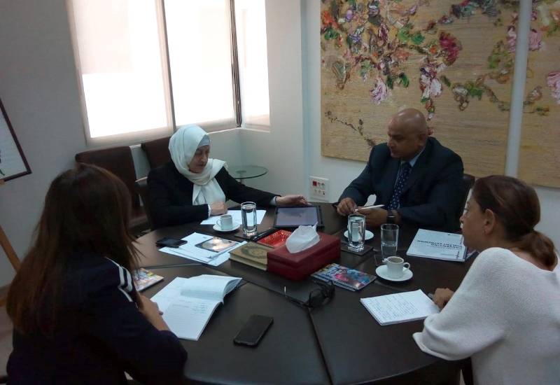 الحريري استقبلت المدير الإقليمي للبنك الدولي وتفقدت الدورة الصيفية لمؤسسة الحريري في خان الإفرنج