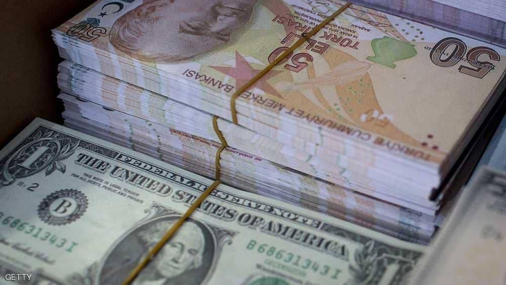 الليرة التركية تهوي لمستوى قياسي بسبب أميركا