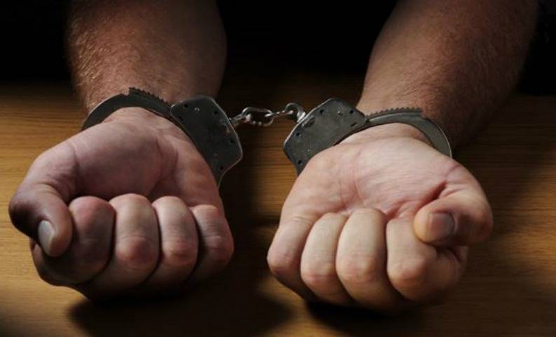 توقيف شابين بجرم تعاطي الحشيشة