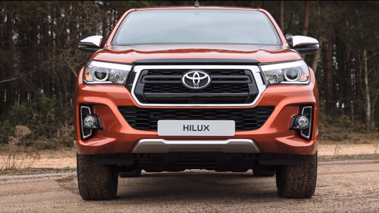تويوتا تطرح نسخا خاصة من سيارات Hilux في روسيا