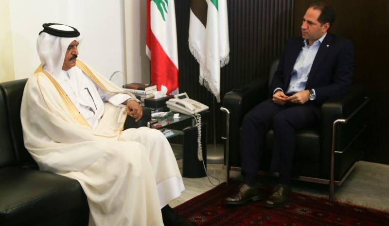 رئيس الكتائب استقبل سفير قطر مودعاً