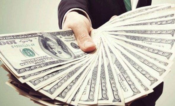 كانا يروّجان عملة مزيّفة.. فأوقفتهما "المعلومات" في الميناء!