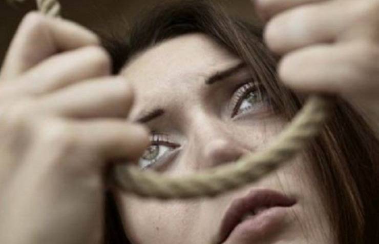 ممرضة فلبينية تنتحر شنقاً في السعودية .. وهذه هي وصيتها!