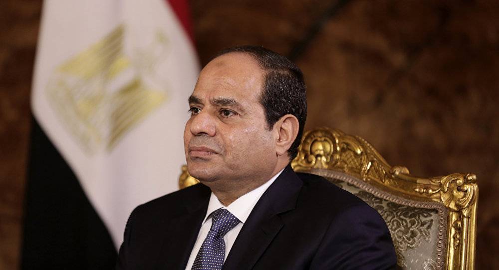السيسي لابن زايد: نرفض التدخل في شؤون الدول العربية