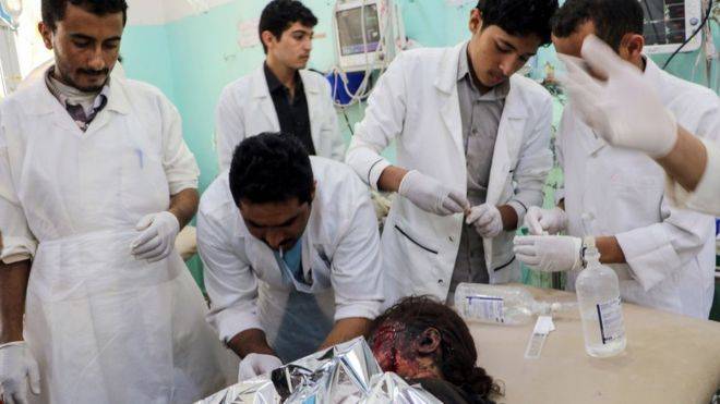 التحالف بقيادة السعودية: هجوم صعدة عمل عسكري مشروع
الصليب الأحمر يؤكد مقتل 29 طفلا وإصابة 48 معظمهم أطفال