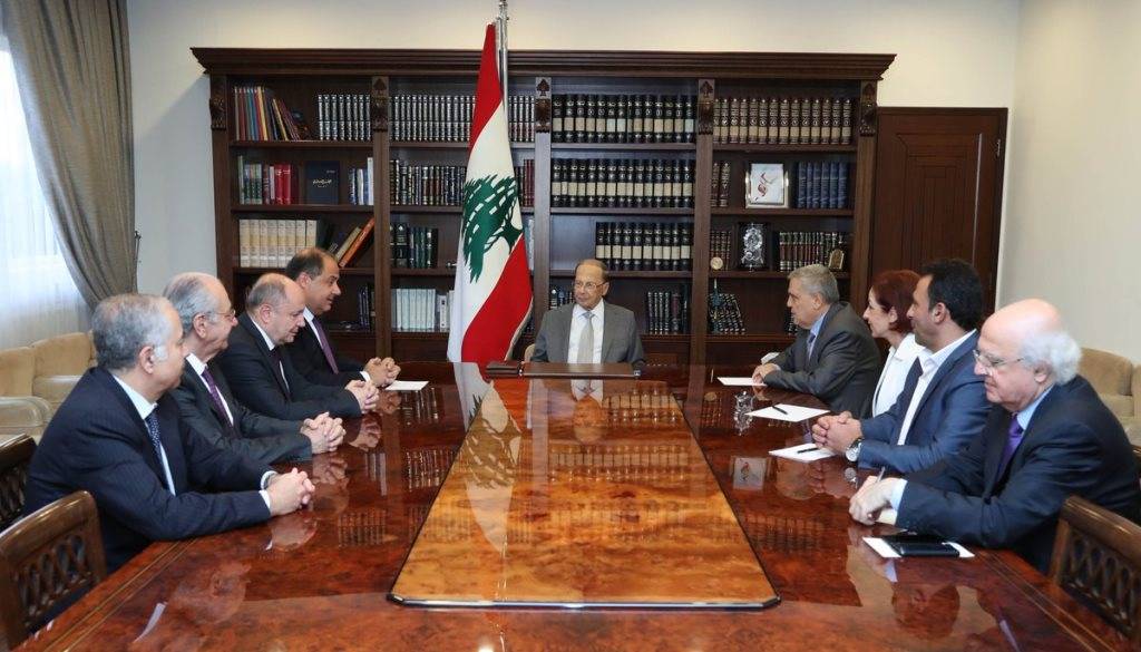 عون: واثق بقدرة الاقتصاد على النهوض