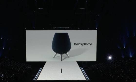 Samsung تدخل سوق المساعدات الصوتية المنزلية.. تعرّفوا الى "Galaxy Home"!