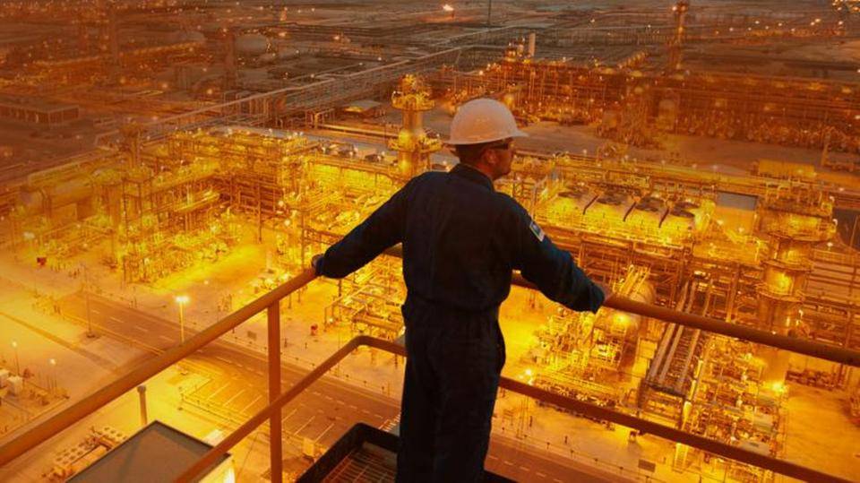 أرامكو.. مشروع جازان للكهرباء والغاز بـ 8 مليارات دولار
