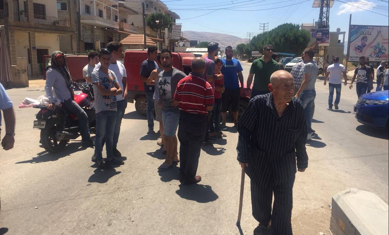 اعتصام على طريق عام جب جنين بسبب انقطاع الكهرباء