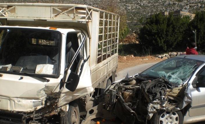 حادث سير تطور إلى إشكال وتضارب في عكار.. ووقوع جريحين
