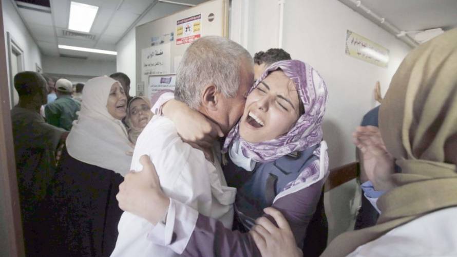 حكايات من الأرض المحتلة.. عندما يتلقّى الفلسطينيون نبأ استشهاد ذويهم