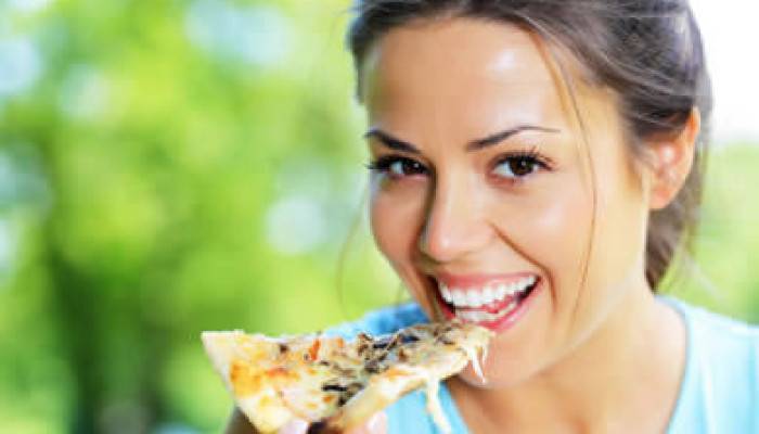 حمية 16:8 تسمح لك بأكل كل شيء لإنقاص وزنك... تعرفي عليها