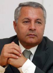 عدنان السيد حسين: أنّني أفضّل وأجد نفسي في رئاسة الجامعة، من العمل الوزراي