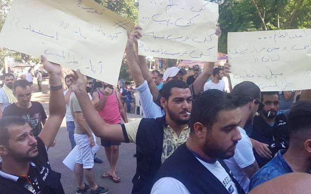 شباب طرابلس  يمهلون المسؤولين 14 يوماً لتلبية مطالبهم... و«الا التصعيد»...