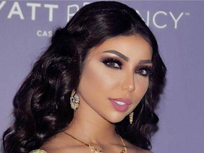دنيا بطمة تهاجم حلا الترك