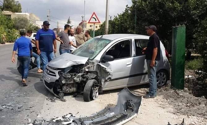 بالصور.. 4 جرحى بحادث سير على طريق صور - البازورية