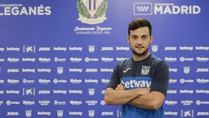 ليغانيس يتعاقد مع مهاجم برشلونة